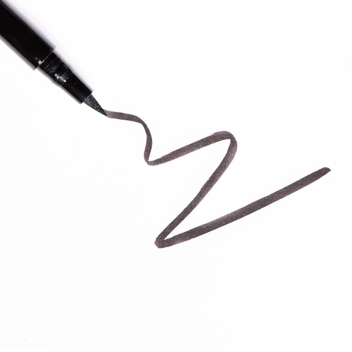 Eyeliner feutre SublimLiner - Image 4